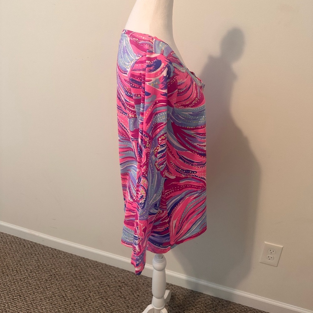 Lilly Pulitzer Sorella Long Sleeve Henley Top Oh My Guava Size Medium - Picture 4 of 6
